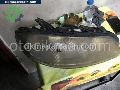 Opel Omega Sağ Ön Far çıkma parça
