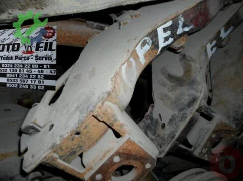 Opel Ascona Arka Dingil çıkma parça