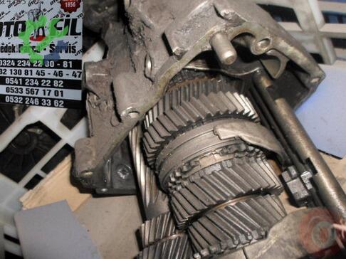Opel Rekord Şanzıman çıkma parça