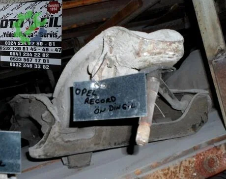 Opel Rekord Ön Dingil çıkma parça