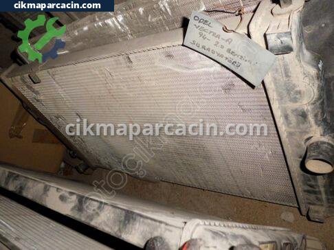Opel Vectra Su Radyatörü çıkma parça