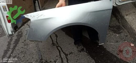 Volkswagen Passat Sol Ön Çamurluk çıkma parça