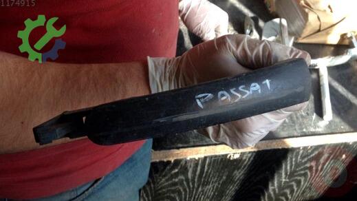 Volkswagen Passat Ön Kapı Kolu çıkma parça