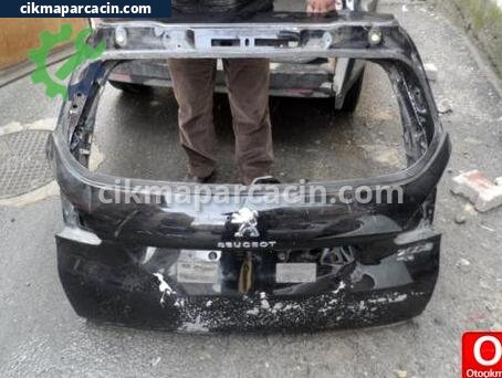 Peugeot 2008 Bagaj çıkma parça
