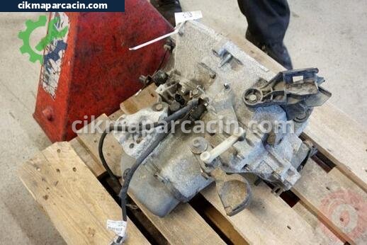 Peugeot 207 Şanzıman Komple çıkma parça