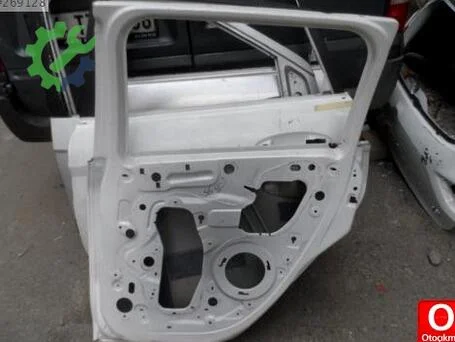 Peugeot 208 Sağ Arka Kapı çıkma parça
