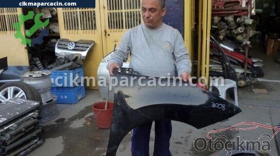 Peugeot 3008 Sağ Ön Çamurluk çıkma parça