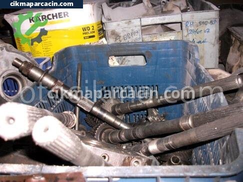 Nissan Pick-up Şanzıman Komple çıkma parça