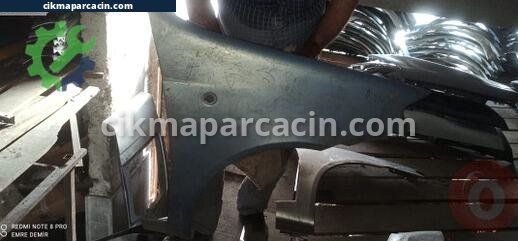 Fiat Punto Sağ Ön Çamurluk çıkma parça