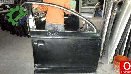 Audi Q7 Sağ Ön Kapı çıkma parça