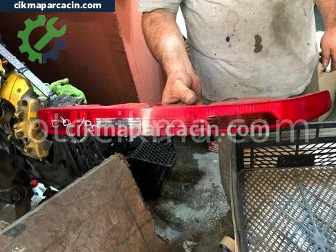 Audi Q7 Reflektör çıkma parça