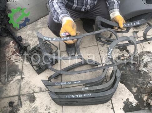 Land Rover Range Rover Far çıkma parça