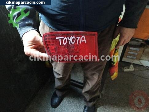 Toyota RAV4 Reflektör çıkma parça