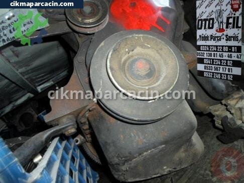 Renault R 9 Yarım Motor çıkma parça