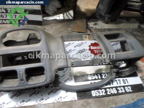 Renault Clio Göğüs çıkma parça