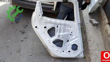 Renault Clio Sol Arka Kapı çıkma parça
