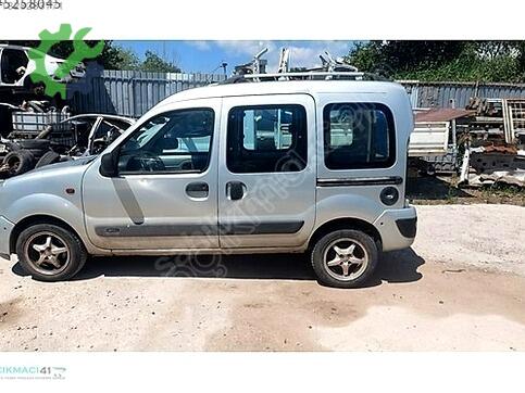 Renault Kangoo Sağ Ön Kapı çıkma parça