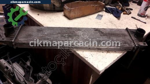 Renault Master Intercooler Radyatörü çıkma parça