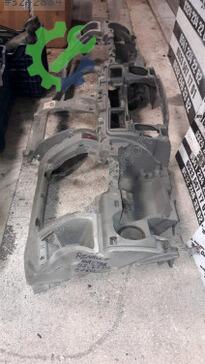 Renault Master Göğüs çıkma parça