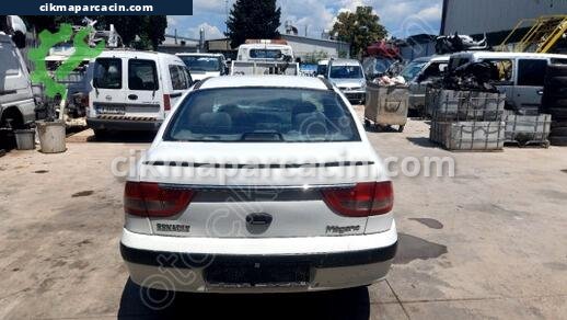 Renault Megane Bagaj çıkma parça