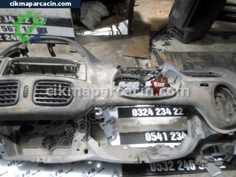 Renault Megane Göğüs çıkma parça