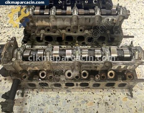 Renault Megane Silindir Kapağı çıkma parça