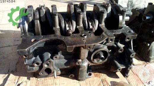 Renault R 12 Yarım Motor çıkma parça