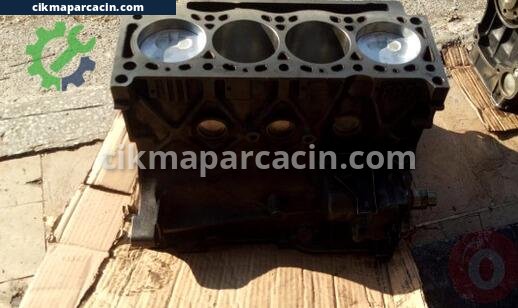 Renault R19 Yarım Motor çıkma parça