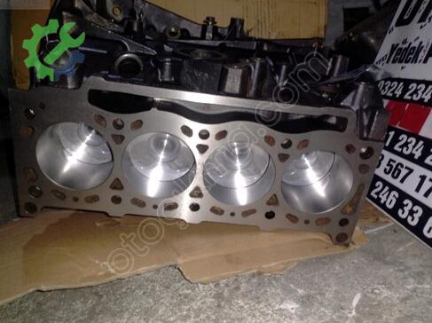 Renault R 9 Yarım Motor çıkma parça