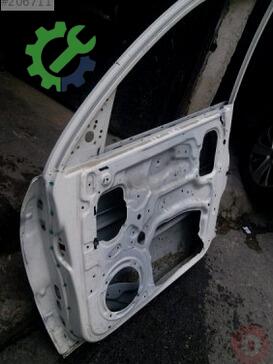 SsangYong Rexton Sağ Ön Kapı çıkma parça