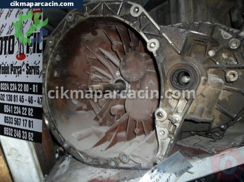 Renault Trafic Şanzıman Komple çıkma parça
