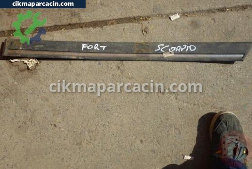 Ford Scorpio Kapı Çıtası çıkma parça