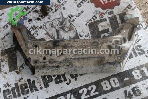 Seat Cordoba Ön Travers çıkma parça