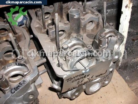 Toyota Camry Silindir Kapağı çıkma parça