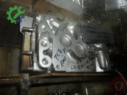 Toyota Corolla Silindir Kapağı çıkma parça
