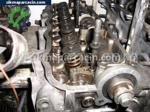 Toyota Corona Silindir Kapağı çıkma parça