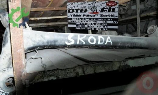 Skoda Fabia Arka Dingil çıkma parça