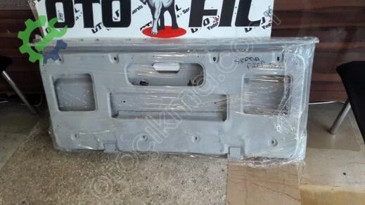 Skoda 120 Bagaj Kapağı çıkma parça