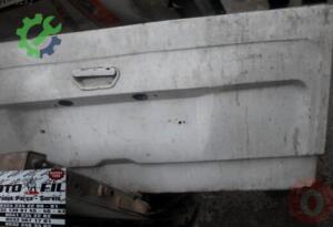 SKODA PİKAP ESKİ MODEL BEYAZ BAGAJ KAPAĞI