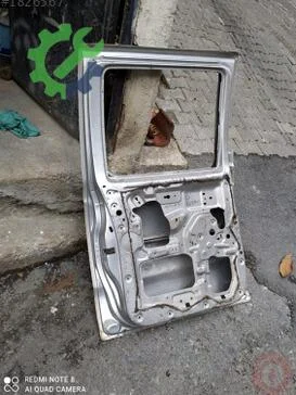 Nissan Skystar Sol Arka Kapı çıkma parça