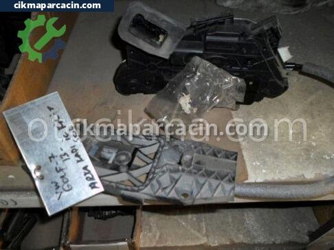 Volkswagen Golf Sol Ön Kapı çıkma parça