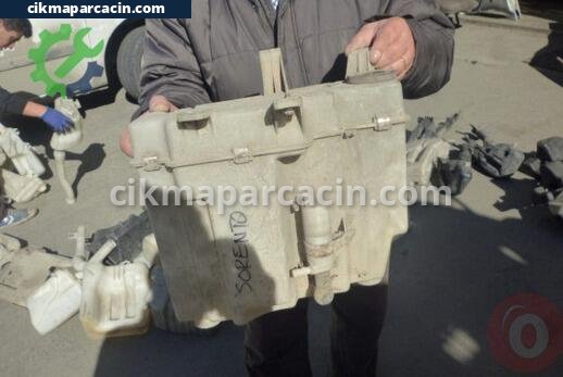 Kia Sorento Silecek Su Bidonu çıkma parça