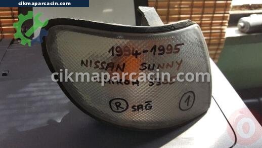 Nissan Sunny Sağ Arka Stop çıkma parça