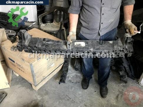 Renault Clio Arka Tampon Demiri çıkma parça
