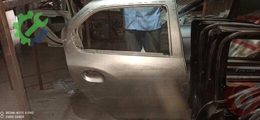Renault Clio Sol Arka Kapı çıkma parça