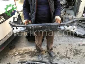 T5 ÖN TAMPON DEMİRİ VOLKSWAGEN ORJİNAL ÇIKMA PARÇA