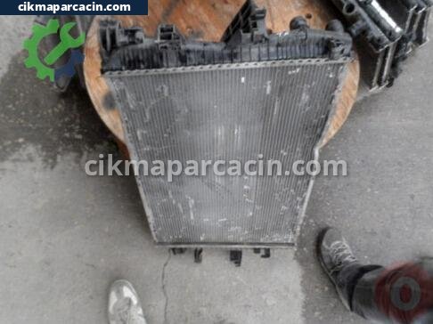 Volkswagen Transporter Su Radyatörü çıkma parça