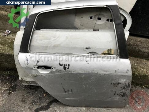 Renault Clio Sağ Arka Kapı çıkma parça