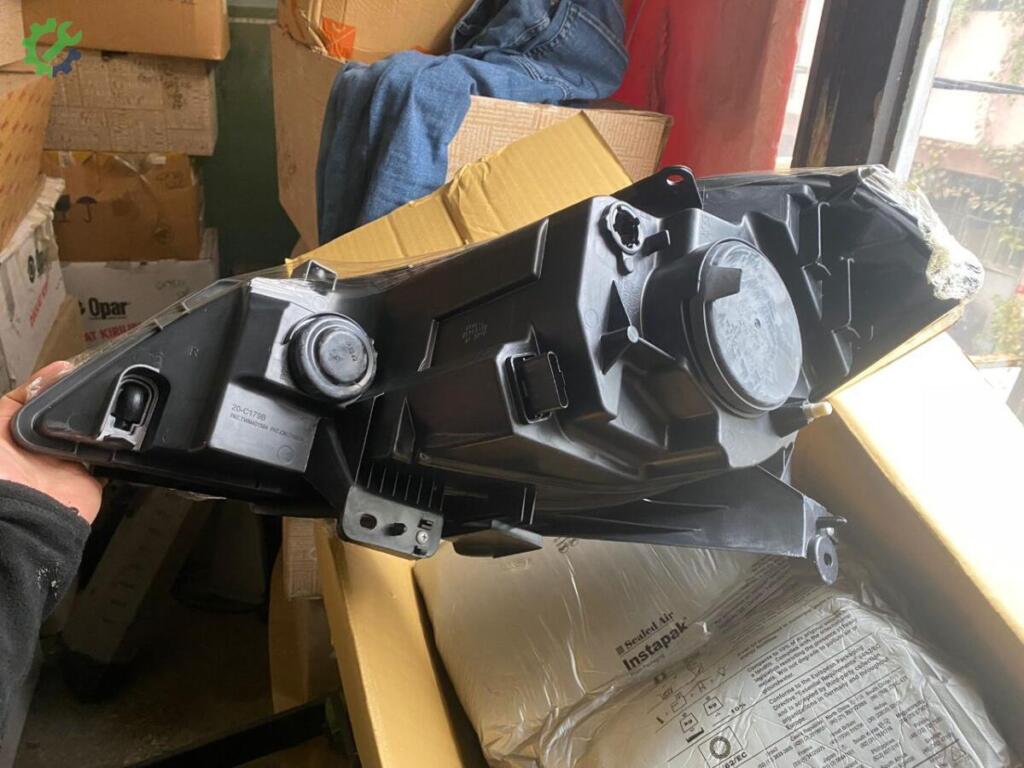 Renault Clio Far çıkma parça