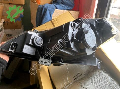 Renault Clio Sağ Ön Far çıkma parça